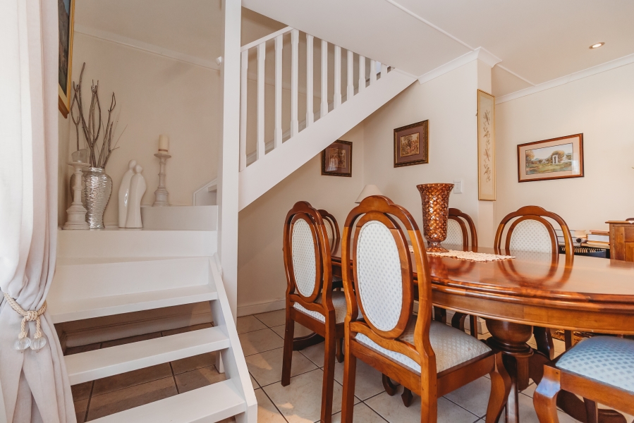 3 Bedroom Property for Sale in Kerriwood Hill Western Cape